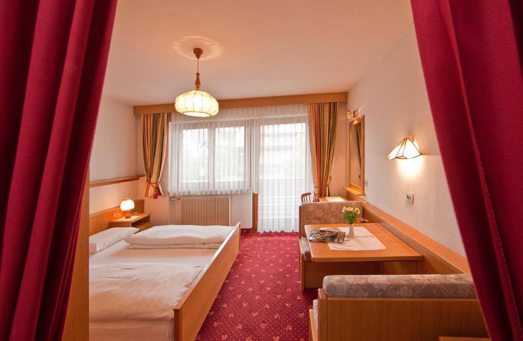 Hotel Rainegg Olang Bilik gambar